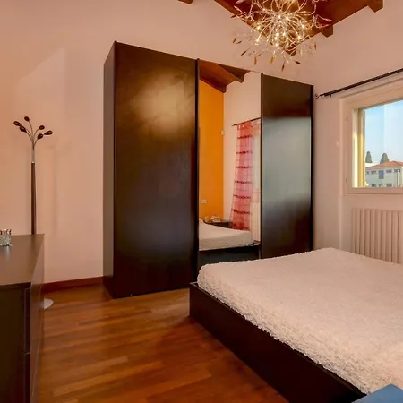 Chalet Orange